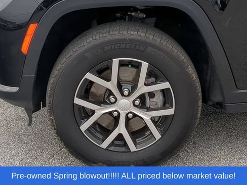 Used 2024 Jeep Grand Cherokee L Limited AWD/4WD image 18