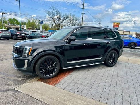 Used 2022 Kia Telluride SX w/ SX Prestige Package AWD/4WD image 3