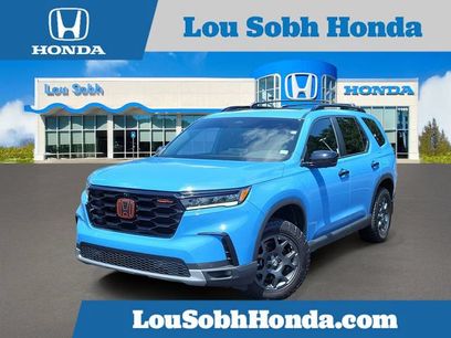 Certified 2025 Honda Pilot TrailSport