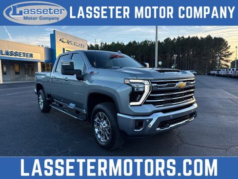 New 2026 Chevrolet Silverado 2500 LTZ w/ LTZ Premium Package AWD/4WD image 1