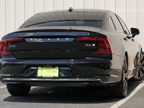 Used 2023 Volvo S90 B6 Ultimate w/ Lounge Package AWD/4WD image 4