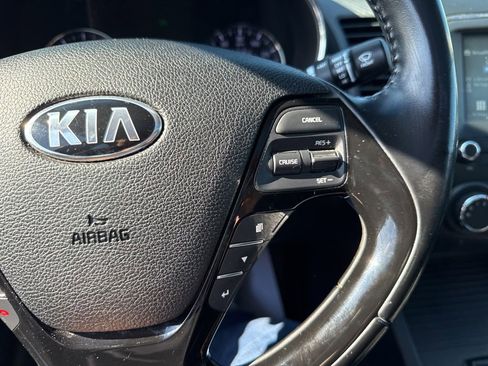 Used 2018 Kia Forte S w/ S Technology Plus Package FWD image 33