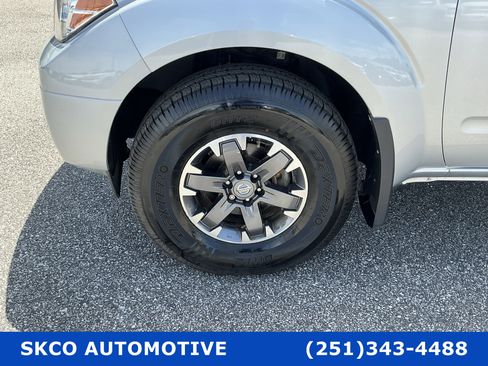 Used 2019 Nissan Frontier Desert Runner image 13