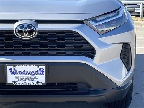 Used 2025 Toyota RAV4 XLE image 8