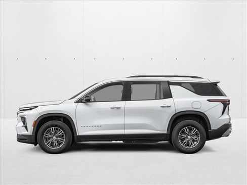 New 2026 Chevrolet Traverse LT w/ Driver Confidence Package FWD image 3