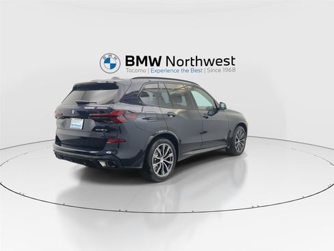 New 2026 BMW X5 xDrive50e w/ M Sport Package AWD/4WD image 3