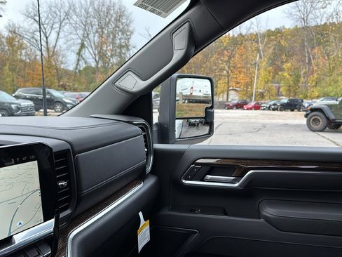 New 2026 GMC Sierra 2500 SLE image 19