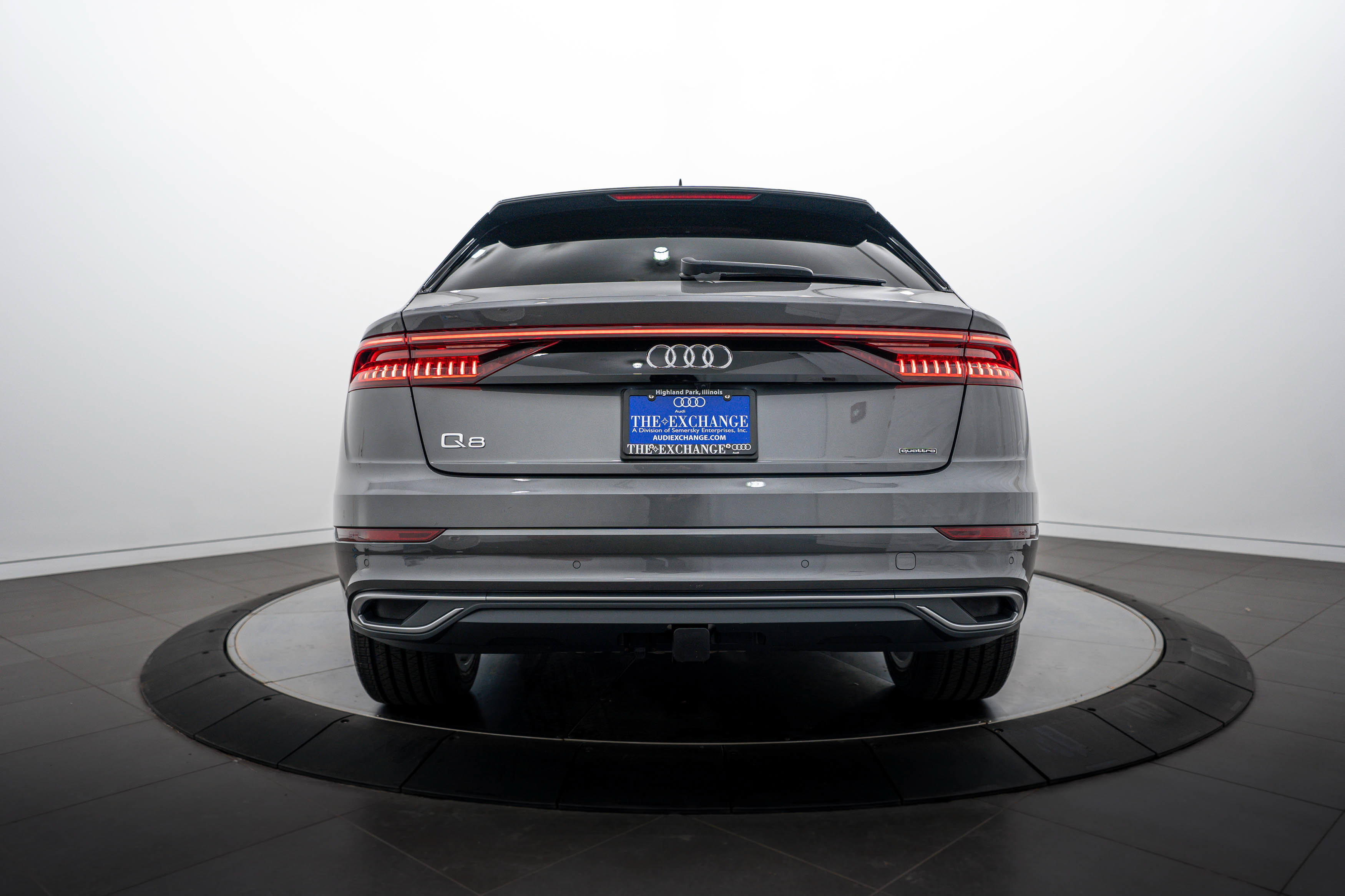 Used 2020 Audi Q8 Premium Plus AWD/4WD image 22