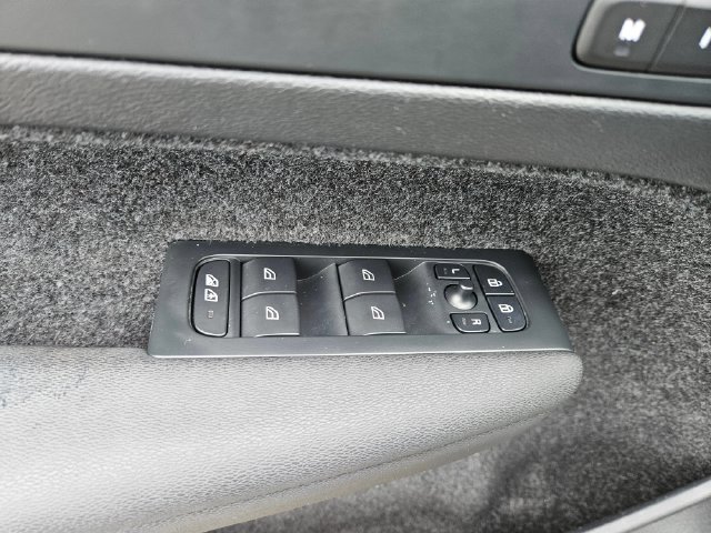 Used 2023 Volvo XC40 Recharge Plus w/ Protection Package Premier AWD/4WD image 22