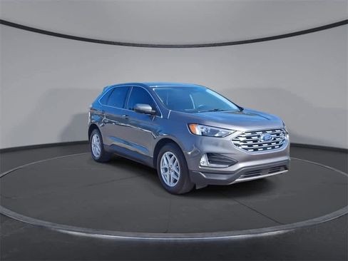 Used 2022 Ford Edge SEL w/ Convenience Package image 2