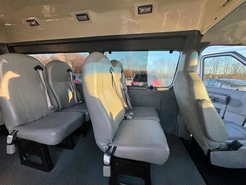 Used 2014 Ford E-250 and Econoline 250 Extended w/ Power Group image 40