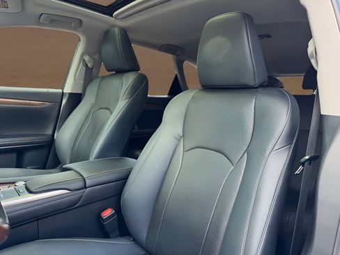 Used 2022 Lexus RX 350L Premium w/ Premium Package AWD/4WD image 12