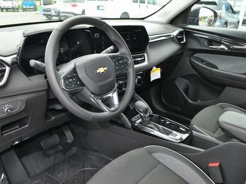 New 2025 Chevrolet TrailBlazer LT w/ Convenience Package image 7