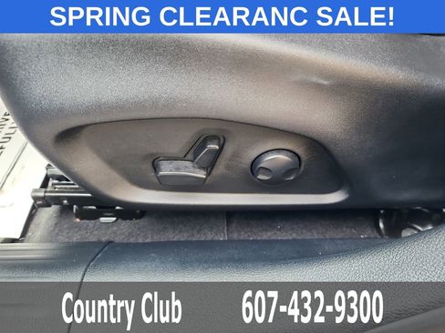 Used 2024 Jeep Compass Latitude w/ Convenience Group image 12