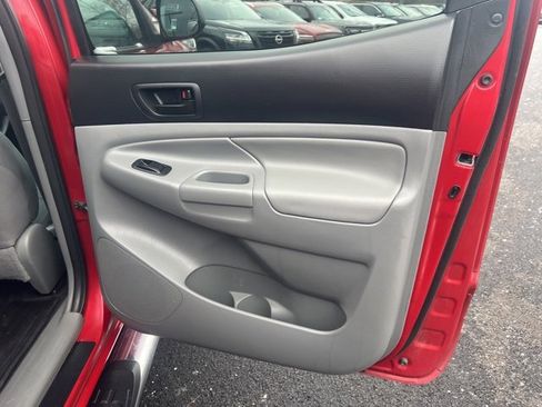 Used 2015 Toyota Tacoma 4x4 Double Cab image 19