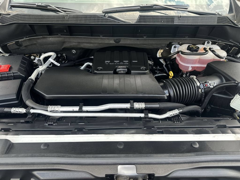 Used 2024 Chevrolet Silverado 1500 Custom AWD/4WD image 27