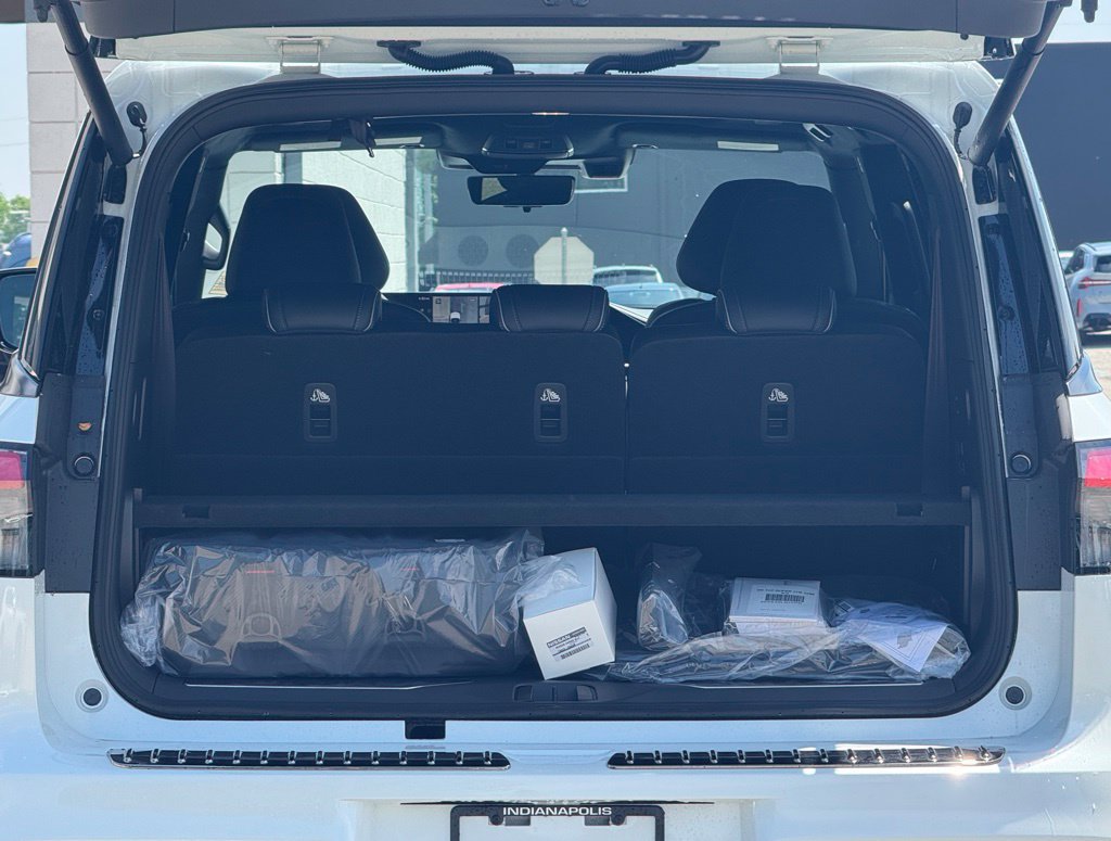 New 2026 INFINITI QX80 Autograph w/ Premium Cargo Package AWD/4WD image 31
