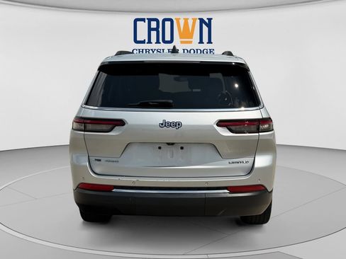 Used 2021 Jeep Grand Cherokee L Limited AWD/4WD image 4