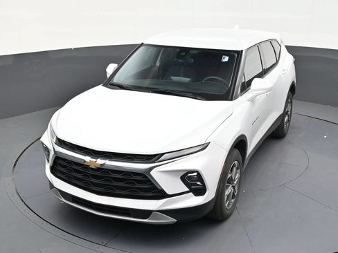Used 2024 Chevrolet Blazer LT FWD image 19