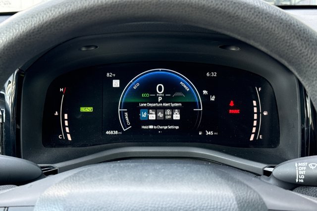 Used 2025 Toyota Camry LE FWD image 31