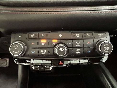 Used 2024 Dodge Durango GT AWD/4WD image 20