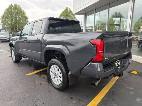 New 2026 Toyota Tacoma SR5 AWD/4WD image 4