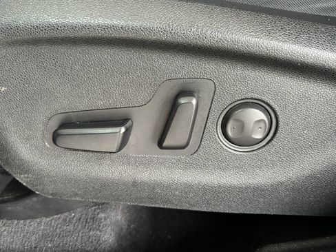 Used 2019 Kia Sorento LX image 23