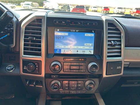 Used 2017 Ford F250 Platinum w/ Platinum Ultimate Package image 18