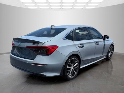 Used 2023 Honda Civic Touring image 7