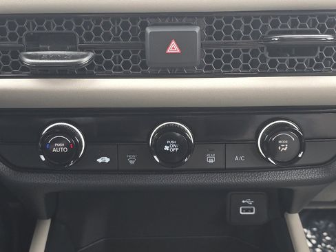 Used 2024 Honda HR-V LX image 19