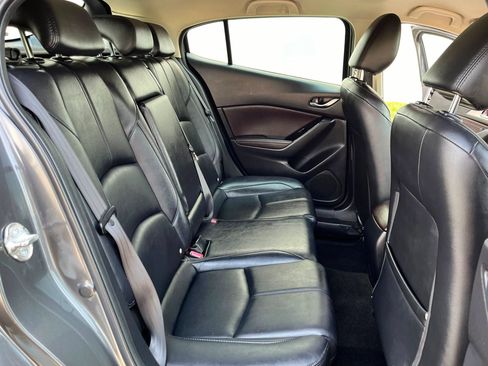 Used 2017 MAZDA MAZDA3 Touring FWD image 29