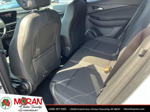 Used 2025 Buick Encore GX Preferred AWD/4WD image 13