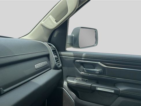 Used 2022 RAM 1500 Laramie AWD/4WD image 10