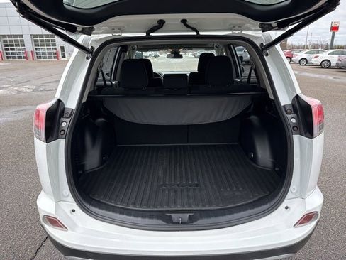 Used 2018 Toyota RAV4 XLE image 14