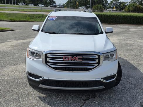 Used 2019 GMC Acadia SLT FWD image 2