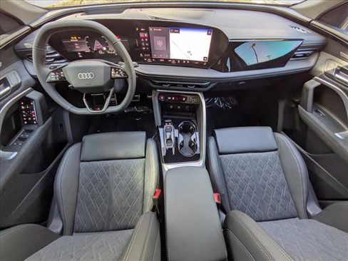 New 2025 Audi SQ5 Premium Plus image 3