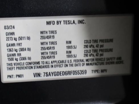 Used 2024 Tesla Model Y Long Range RWD image 19