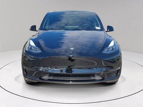 Used 2024 Tesla Model Y Long Range image 2