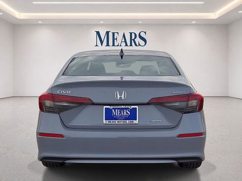 Used 2025 Honda Civic Sport image 4