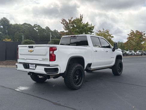 Used 2022 Chevrolet Silverado 3500 High Country w/ Z71 Off-Road Package AWD/4WD image 3