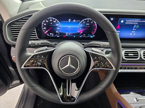 New 2026 Mercedes-Benz GLS 450 4MATIC image 15