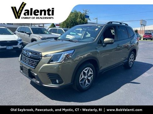 Used 2024 Subaru Forester Premium AWD/4WD image 1