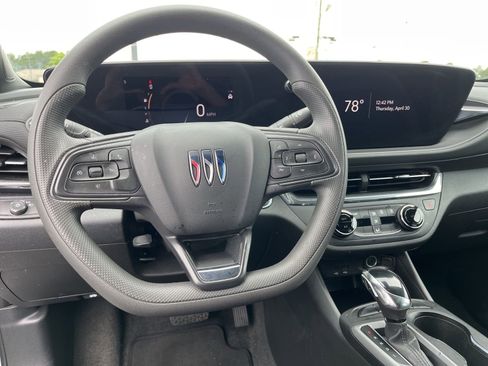 Used 2025 Buick Envista Preferred FWD image 14