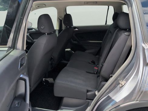 Used 2021 Volkswagen Tiguan S image 33