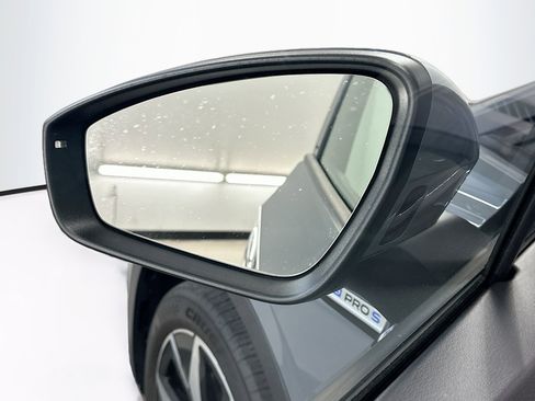 Used 2023 Volkswagen ID.4 Pro S AWD/4WD image 16