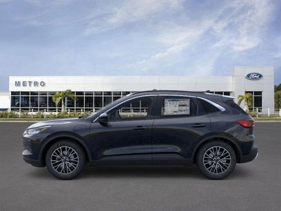 New 2025 Ford Escape SE