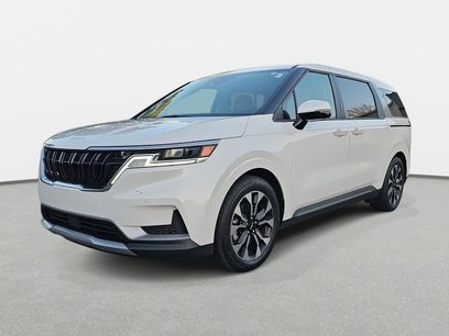 Used 2022 Kia Carnival EX