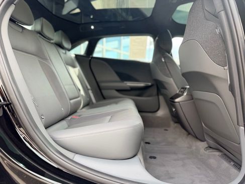 Used 2023 Lucid Air Touring image 18