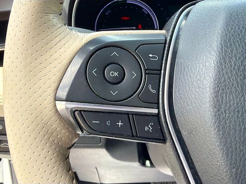 Used 2019 Toyota Avalon Limited FWD image 36