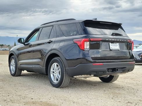 New 2026 Ford Explorer Active RWD image 4